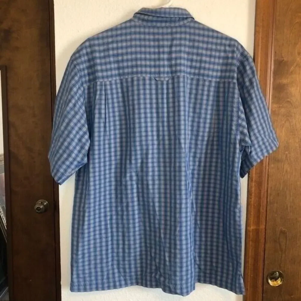 The North Face Men's Large Blue White Plaid Camping Hiking Short Sleeve Shirt‎